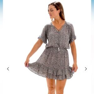 Walker and Wade Courtney Cheetah dress size M